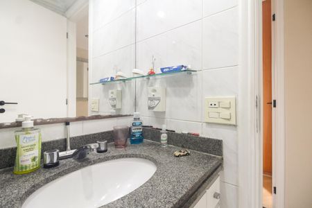 Apartamento à venda com 84m², 3 quartos e 2 vagasBanheiro Social