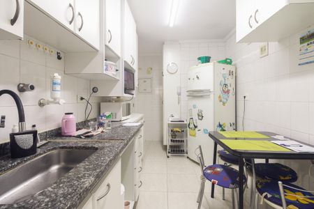 Apartamento à venda com 84m², 3 quartos e 2 vagasCozinha