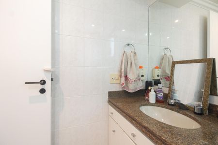 Apartamento à venda com 84m², 3 quartos e 2 vagasBanheiro da Suíte