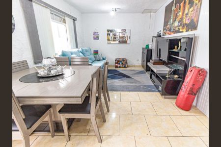 Casa à venda com 400m², 4 quartos e 2 vagas Casa à venda com 400m², 4 quartos e 2 vagasÁrea comum - Salão de festas
