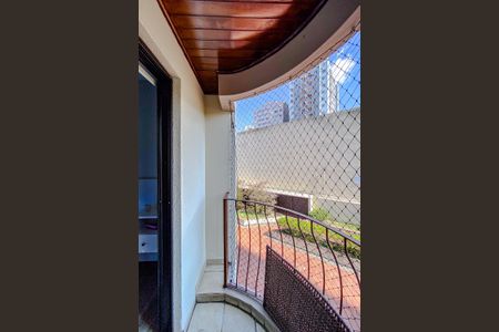 Apartamento à venda com 107m², 3 quartos e 2 vagasVaranda da Suíte