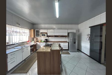 Casa à venda com 290m², 3 quartos e 3 vagasCozinha