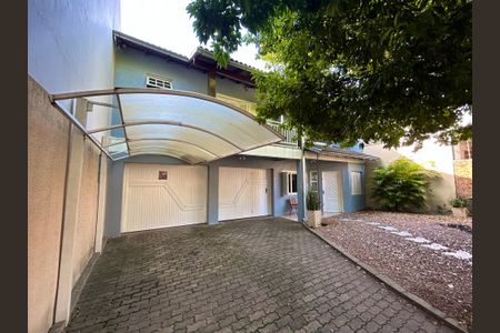 Casa à venda com 290m², 3 quartos e 3 vagasFachada