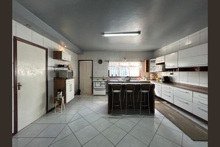 Casa à venda com 290m², 3 quartos e 3 vagasCozinha