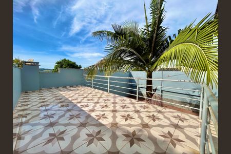 Casa à venda com 290m², 3 quartos e 3 vagasÁrea comum - Pátio