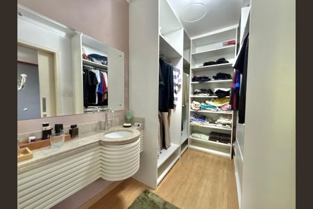 Casa à venda com 290m², 3 quartos e 3 vagasCloset Suíte
