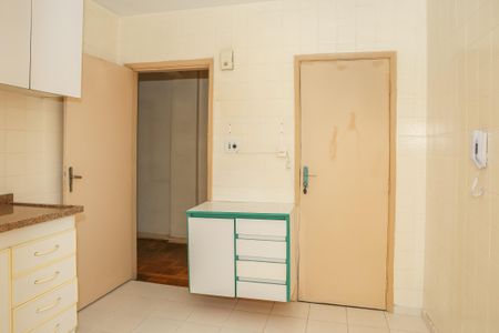 Apartamento à venda com 76m², 2 quartos e 1 vaga Apartamento à venda com 76m², 2 quartos e 1 vagaCozinha
