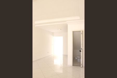 Casa à venda com 119m², 3 quartos e 2 vagasSala de estar