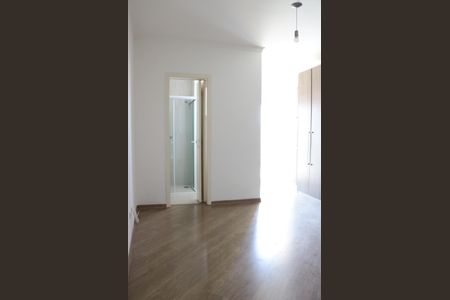 Casa à venda com 119m², 3 quartos e 2 vagasSuíte