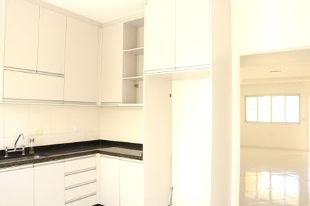 Casa à venda com 119m², 3 quartos e 2 vagasCozinha