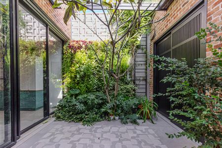 Casa de condomínio à venda com 167m², 3 quartos e 2 vagas Casa de condomínio à venda com 167m², 3 quartos e 2 vagasQuintal