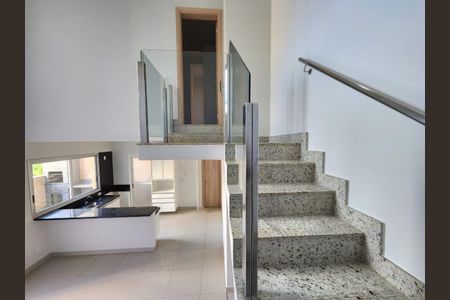 Apartamento à venda com 90m², 1 quarto e 2 vagas Apartamento à venda com 90m², 1 quarto e 2 vagasEscada