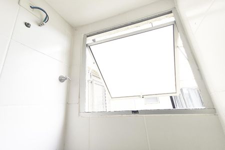 Apartamento à venda com 60m², 2 quartos e 1 vaga Apartamento à venda com 60m², 2 quartos e 1 vagaBanheiro Social