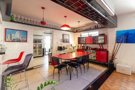 Apartamento à venda com 250m², 2 quartos e 1 vagaSala de Jantar