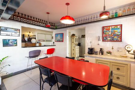 Apartamento à venda com 250m², 2 quartos e 1 vagaSala de Jantar