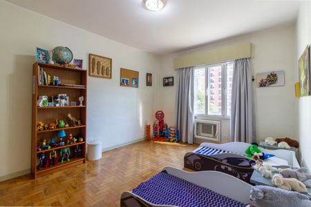 Apartamento à venda com 250m², 2 quartos e 1 vagaQuarto