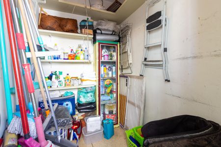 Apartamento à venda com 250m², 2 quartos e 1 vagaÁrea de Serviço