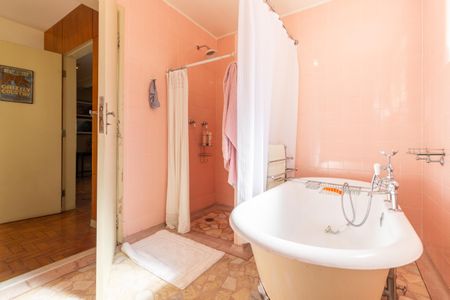 Apartamento à venda com 250m², 2 quartos e 1 vagaBanheiro da Suíte