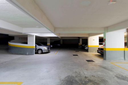 Apartamento à venda com 48m², 2 quartos e 1 vaga Apartamento à venda com 48m², 2 quartos e 1 vagaÁrea Comum - Estacionamento