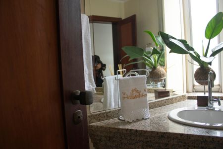 Apartamento à venda com 181m², 4 quartos e 2 vagasLavabo