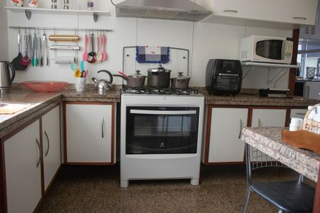 Apartamento à venda com 181m², 4 quartos e 2 vagasCozinha