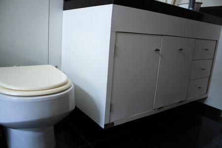 Apartamento à venda com 181m², 4 quartos e 2 vagasBanheiro