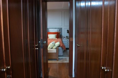Apartamento à venda com 181m², 4 quartos e 2 vagasCloset da suíte
