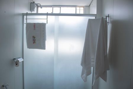 Apartamento à venda com 181m², 4 quartos e 2 vagasBanheiro da Suíte