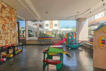 Apartamento à venda com 70m², 3 quartos e 4 vagas Apartamento à venda com 70m², 3 quartos e 4 vagasÁrea comum - Brinquedoteca