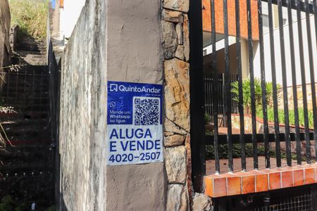 Apartamento à venda com 70m², 3 quartos e 4 vagas Apartamento à venda com 70m², 3 quartos e 4 vagasFachada e placa