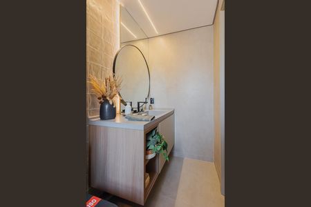 Apartamento à venda com 185m², 2 quartos e 2 vagasBanheiro da Suíte 1