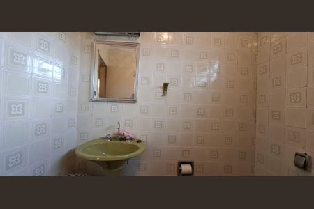 Casa à venda com 203m², 3 quartos e 2 vagas Casa à venda com 203m², 3 quartos e 2 vagasBanheiro 2