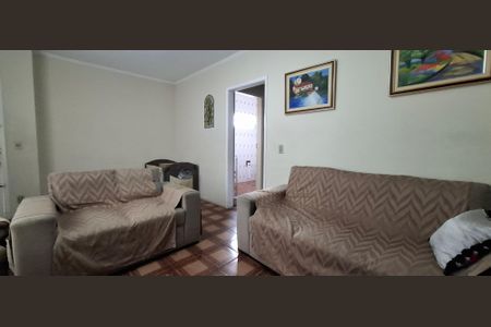 Casa à venda com 203m², 3 quartos e 2 vagas Casa à venda com 203m², 3 quartos e 2 vagasSala