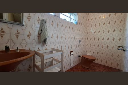 Casa à venda com 203m², 3 quartos e 2 vagas Casa à venda com 203m², 3 quartos e 2 vagasBanheiro 3