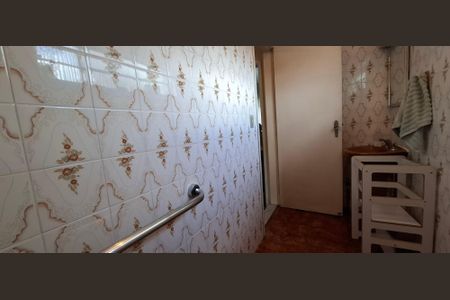 Casa à venda com 203m², 3 quartos e 2 vagas Casa à venda com 203m², 3 quartos e 2 vagasBanheiro 3