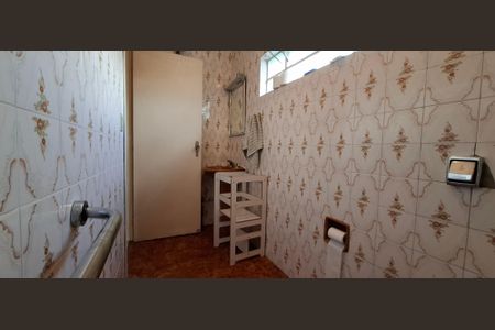 Casa à venda com 203m², 3 quartos e 2 vagas Casa à venda com 203m², 3 quartos e 2 vagasBanheiro 3