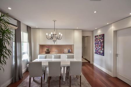 Apartamento à venda com 129m², 3 quartos e 3 vagas Apartamento à venda com 129m², 3 quartos e 3 vagasSala