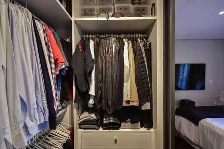 Apartamento à venda com 129m², 3 quartos e 3 vagas Apartamento à venda com 129m², 3 quartos e 3 vagasArmário da Suíte 3