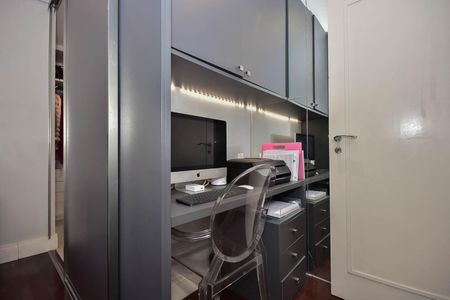 Apartamento à venda com 129m², 3 quartos e 3 vagas Apartamento à venda com 129m², 3 quartos e 3 vagasDetalhe da Suíte 3