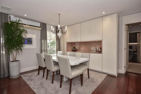 Apartamento à venda com 129m², 3 quartos e 3 vagas Apartamento à venda com 129m², 3 quartos e 3 vagasSala