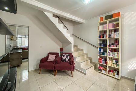 Casa à venda com 70m², 2 quartos e sem vagaSala
