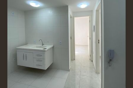 Casa de condomínio à venda com 34m², 2 quartos e sem vaga Casa de condomínio à venda com 34m², 2 quartos e sem vagaCozinha/corredor