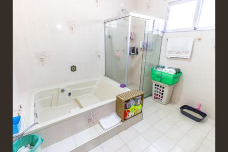 Casa à venda com 500m², 3 quartos e 1 vaga Casa à venda com 500m², 3 quartos e 1 vagaBanheiro da Suíte 3