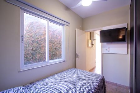 Casa de condomínio à venda com 314m², 4 quartos e 4 vagas Casa de condomínio à venda com 314m², 4 quartos e 4 vagasQuarto de Serviço