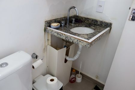 Apartamento à venda com 74m², 1 quarto e 2 vagas Apartamento à venda com 74m², 1 quarto e 2 vagasBanheiro da Suíte 1