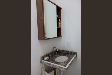 Apartamento à venda com 74m², 1 quarto e 2 vagas Apartamento à venda com 74m², 1 quarto e 2 vagasBanheiro da Suíte 1
