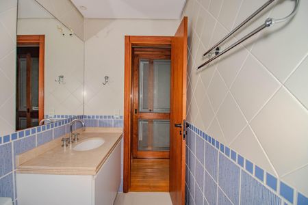 Apartamento para alugar com 139m², 3 quartos e 2 vagas Apartamento para alugar com 139m², 3 quartos e 2 vagasBanheiro Social