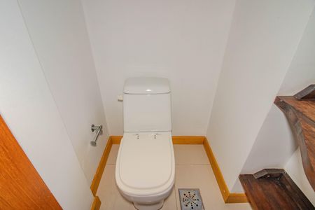 Apartamento para alugar com 139m², 3 quartos e 2 vagas Apartamento para alugar com 139m², 3 quartos e 2 vagasLavabo Sala