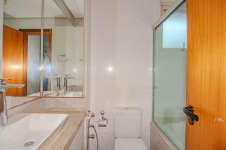 Apartamento para alugar com 139m², 3 quartos e 2 vagas Apartamento para alugar com 139m², 3 quartos e 2 vagasBanheiro da Suíte