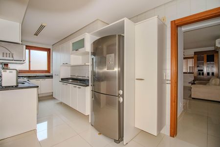 Apartamento para alugar com 139m², 3 quartos e 2 vagas Apartamento para alugar com 139m², 3 quartos e 2 vagasCozinha